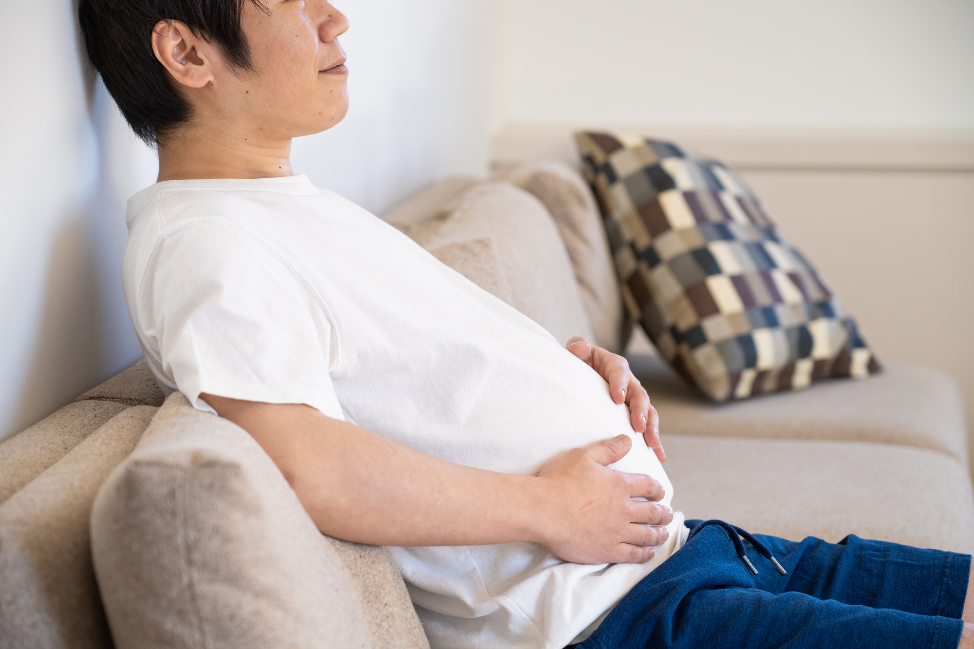 内臓脂肪型肥満の男性のイメージ画像