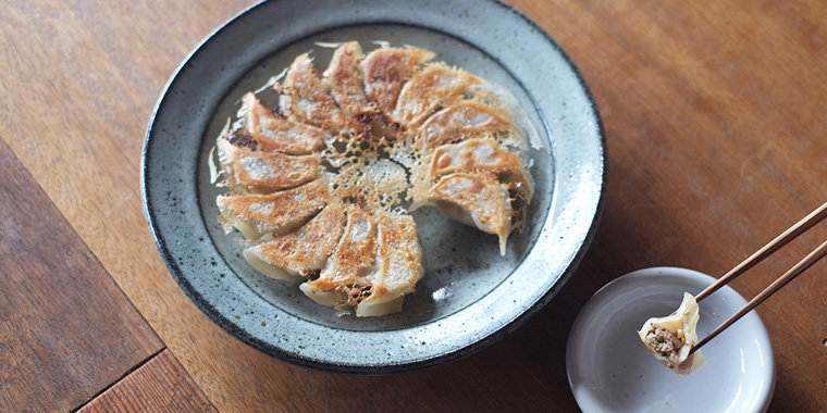 ぬか漬けと豚肉の焼餃子の写真