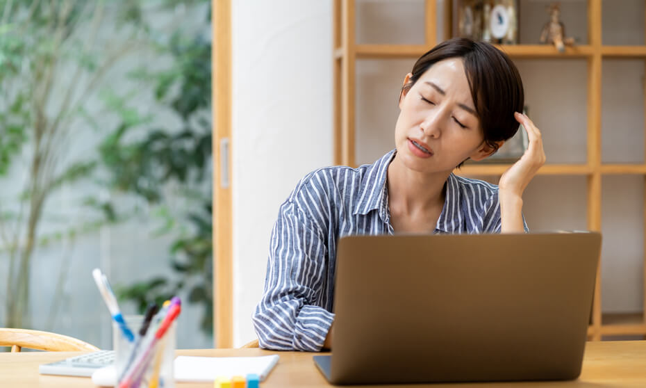 コロナ禍のテレワークで増えている？！ 第4の頭痛「後頭神経痛」とは？