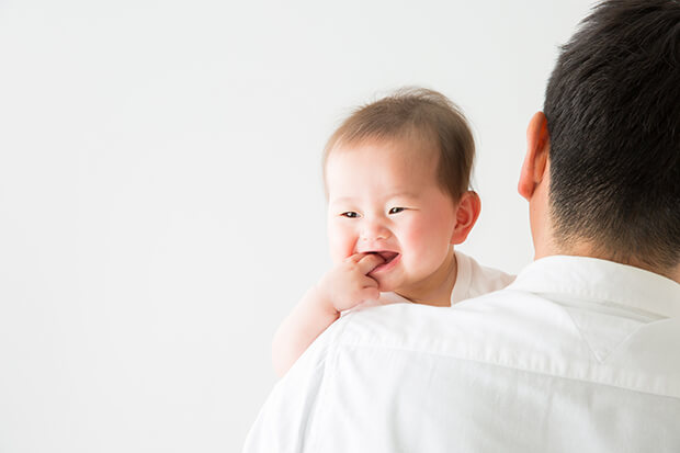 頭痛もちは生まれつき? 過敏な脳は年齢によって症状を変える