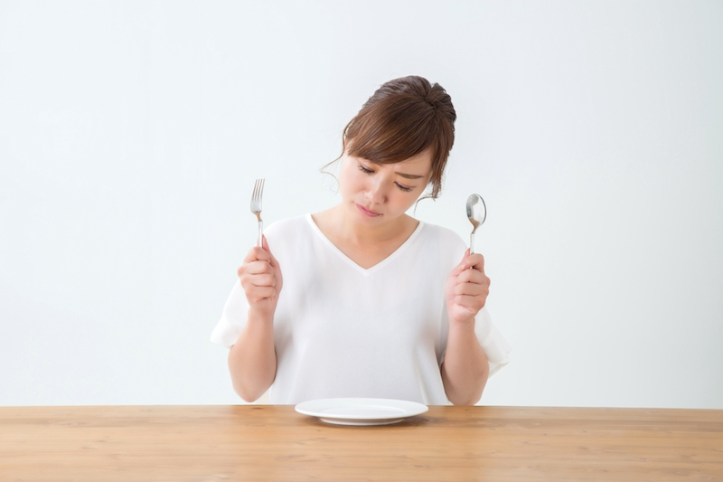 やせるために食事の回数を減らしたほうがよい→×