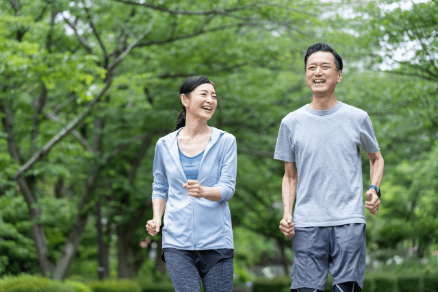 運動をする