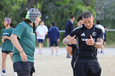 愛知県立千種高等学校　ハイパフォーマンスクリニック リポビタンアンバサダーアーロン・スミス氏指導風景