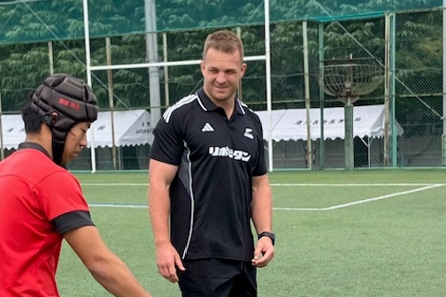 慶應義塾高等学校  ハイパフォーマンスクリニック リポビタンアンバサダーサム・ケイン氏指導風景