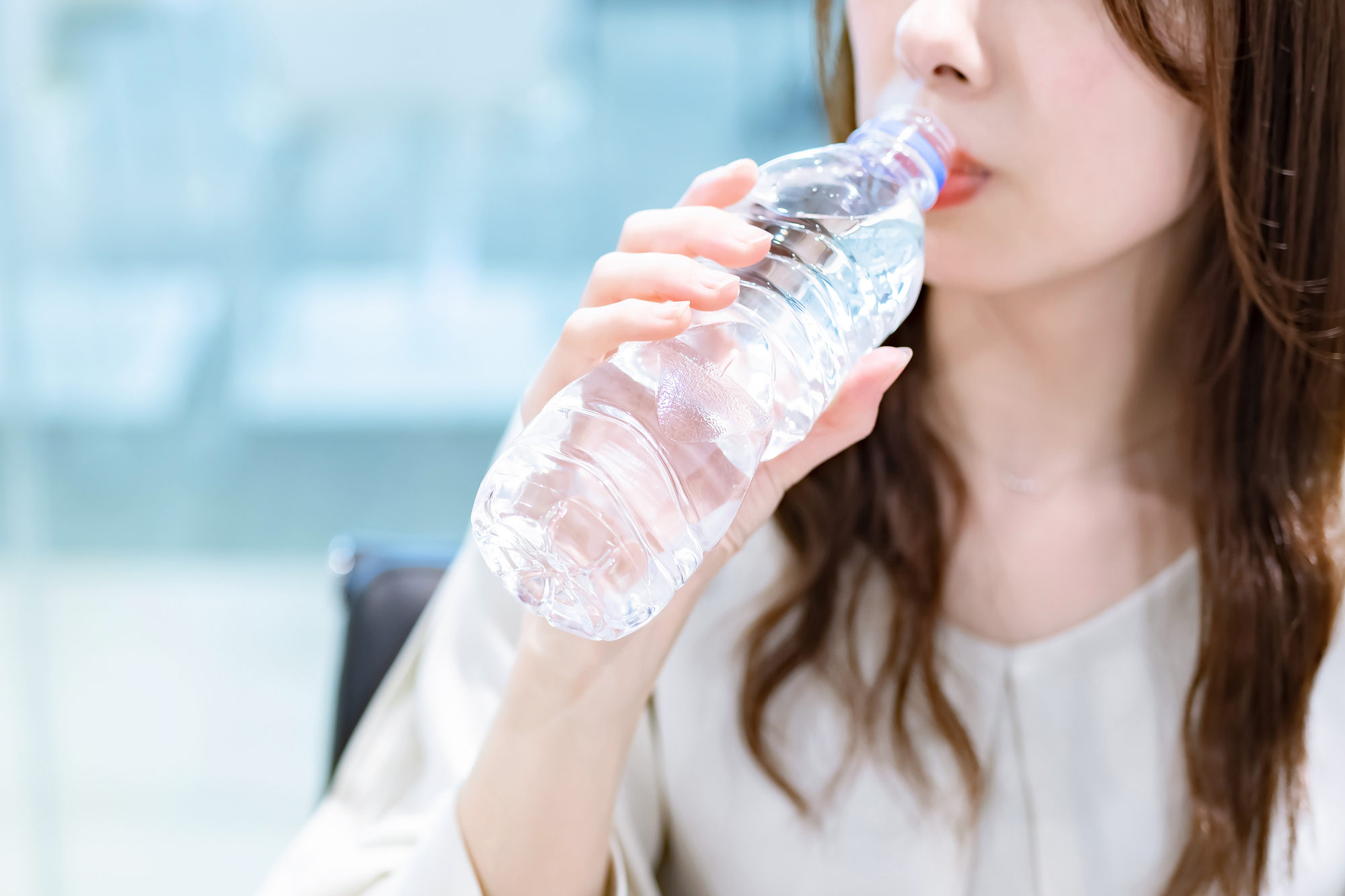 痔になりやすい便秘を改善するポイント：1日に1~1.5Lの水分を摂る