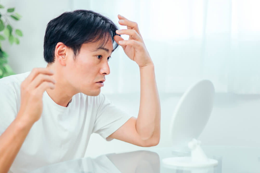 白髪は予防できる？白髪のメカニズムと、頭皮の血流改善のコツを知ろう