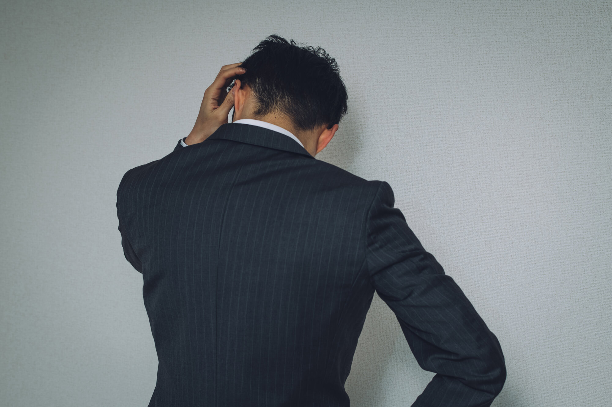 ストレスで、一晩で髪が真っ白になる？