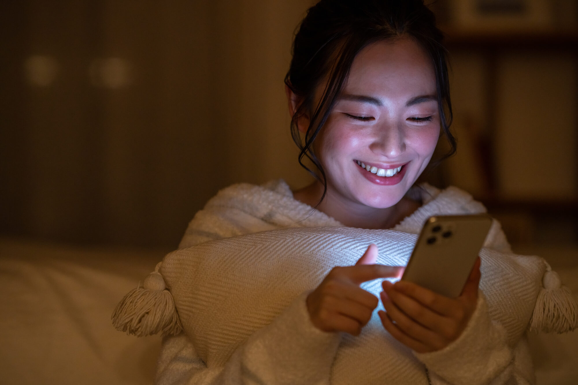 眼精疲労の予防法（４）ストレスケア、夜更かしスマホに注意しよう