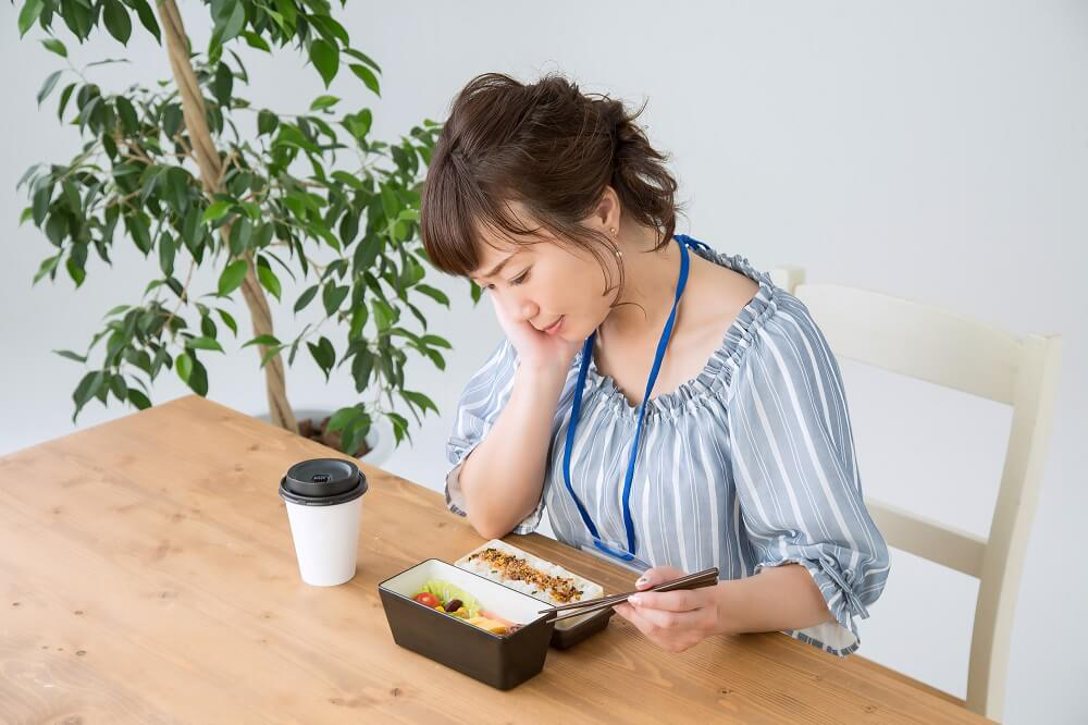 ストレスがなぜ食欲不振に影響するの？