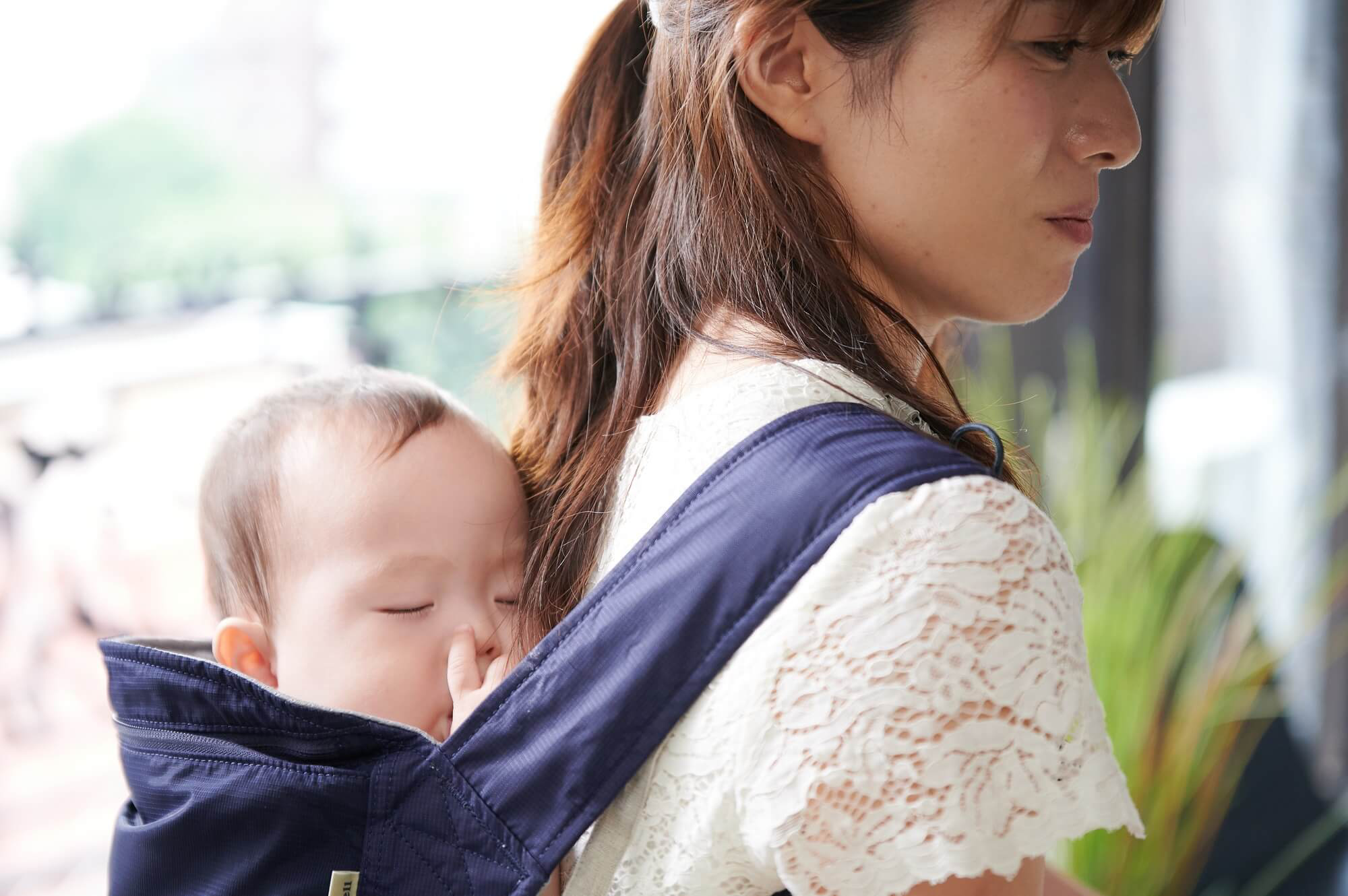 子供のおんぶや抱っこ