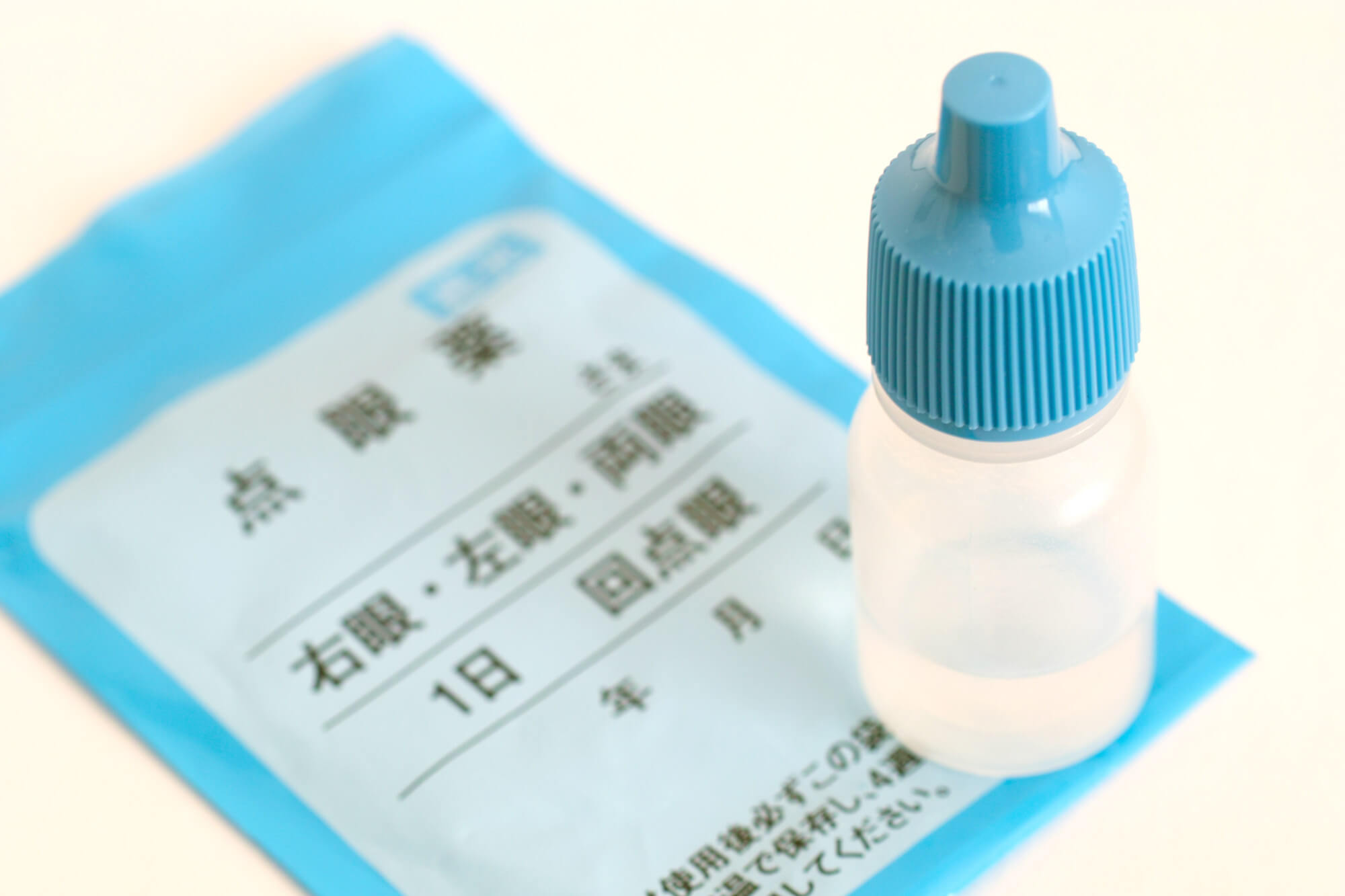 アレルギー性結膜炎を抑える目薬は？目薬の種類を覚えておこう
