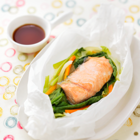生鮭と野菜の包み蒸し